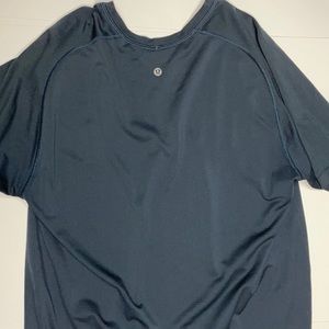 Lululemon metal vent tech MVT tshirt